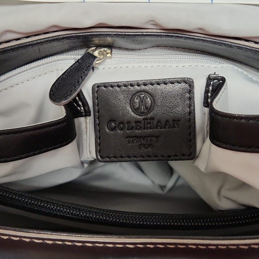 ColeHaan black leather purse - Picture 6 of 9